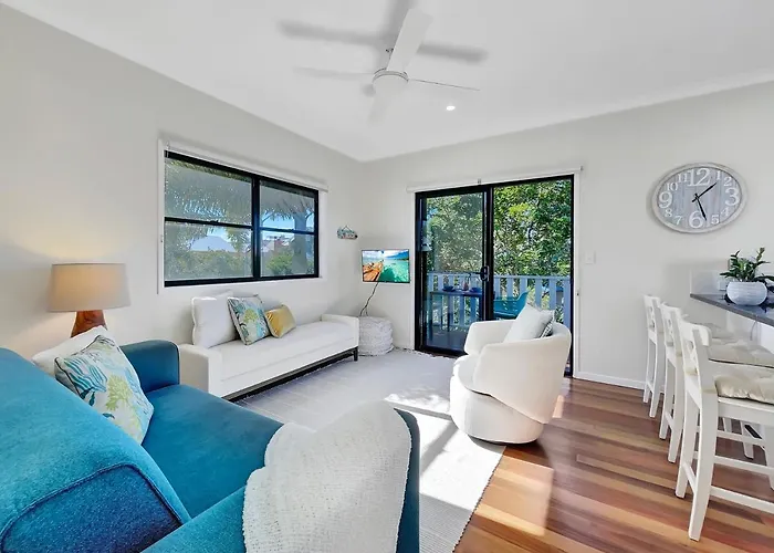 Serene Beachside Apartment